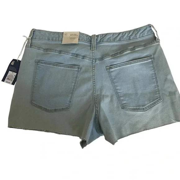 Universal Thread Vintage Super Stretch Denim Jean Midi Shorts Light Wash Size 14 - Picture 3 of 8